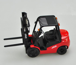 Montacargas de metal fundido a presión, mini carretilla elevadora de escala 1:25, color rojo, 1/25 - Product Image 2