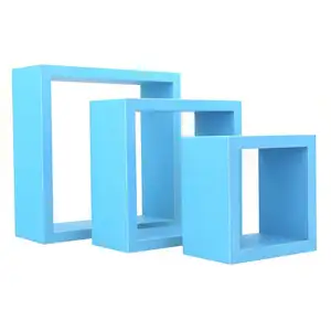 3 种不同尺寸的方形浮动盒子壁架