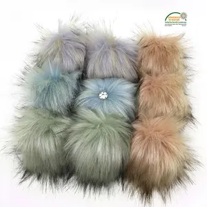 In Stock Pink Gray White Mixed Colors Faux Fur Pom Poms Snap On Fluffy Vegan Fur Ball High Quality Detachable Faux Fur Pompoms