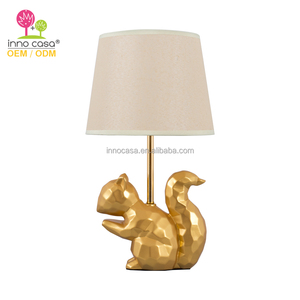 Lámpara de Mesa con Pantalla de Tela con Figura de Animal 3D, Diseño Novedoso y Adorable de Alpaca, Caballo de Barro y Hierba, para Iluminación Moderna del Hogar - Product Image 2