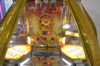 Machine à poussoir de pièces classique pour 6 joueurs avec prix en jetons pour centre de jeux et fête foraine