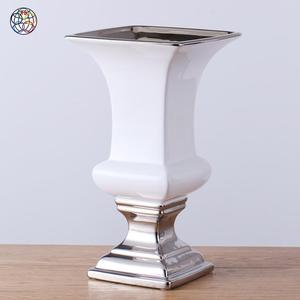 Alta calidad blanca <span class=keywords><strong>y</strong></span> de <span class=keywords><strong>plata</strong></span> China decoración de cerámica artículos para el hogar jarrón decorativo - Product Image 1