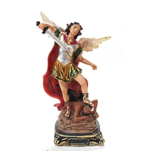 Figurine religieuse de saint Michael romain, retournement de l'archange, Satan