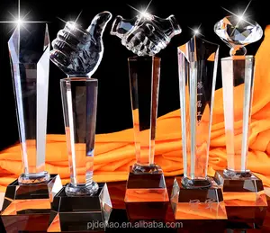 Kunden spezifisches Logo Fünfzackiger Star Crystal Trophy Oscar Award