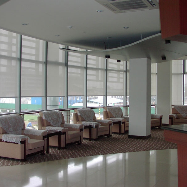 Односторонние оконные огнестойкие дышащие солнцезащитные роликовые жалюзи для Народного банка Китая