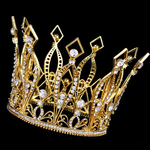 Corona Tiara Barocca Grande in Zirconia Dorata per Concorsi di Bellezza - Product Image 4