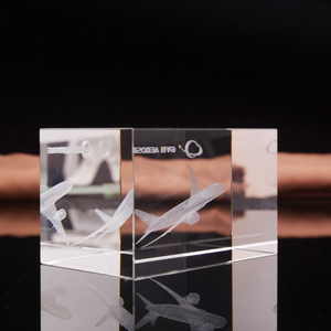 Adornos de <span class=keywords><strong>Cristal</strong></span> K9 al por Mayor, Pisapapeles de <span class=keywords><strong>Cristal</strong></span> Tallado con Láser <span class=keywords><strong>3D</strong></span>, <span class=keywords><strong>Cubo</strong></span> de <span class=keywords><strong>Cristal</strong></span> con <span class=keywords><strong>Foto</strong></span> Grabada con Láser <span class=keywords><strong>3D</strong></span>, Avión de <span class=keywords><strong>Cristal</strong></span> con Láser <span class=keywords><strong>3D</strong></span> - Product Image 4