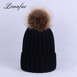 Ladies winter women Vogue crochet with POM ball hand woven Beanie realistic faux fur <span class=keywords><strong>animal</strong></span> hats - Product Image 3