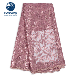 Tessuto in Pizzo Africano Bestway 2026 con Motivo a Foglie Rosso Vino e Paillettes Ricamate - Product Image 2