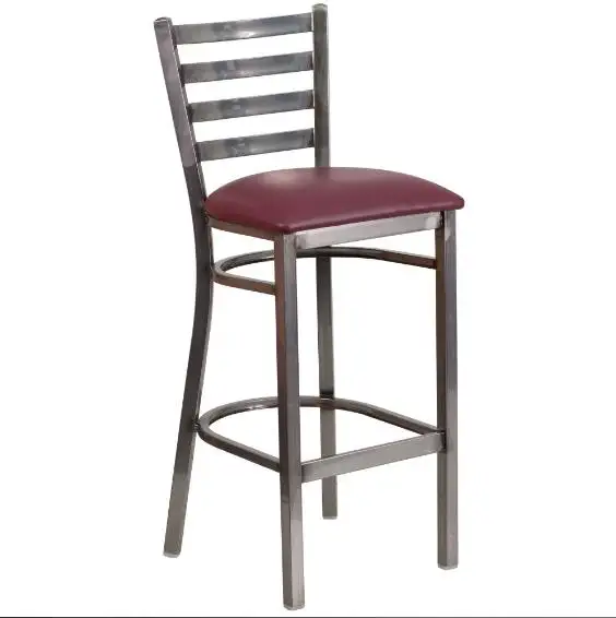 Металлический барный стул с прозрачным покрытием и лестницей на спине с виниловым сиденьем бордового цвета
