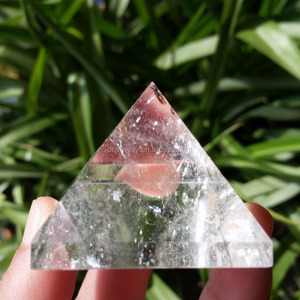 Bán Buôn Đồ Thủ Công Dân Gian Đá Chữa Bệnh Tự Nhiên Rõ Ràng Thạch Anh Pha Lê Kim Tự Tháp Cho Chặn Giấy - Product Image 5