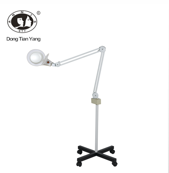Профессиональный косметический светодиодный напольный светильник DTY salon с подставкой и увеличительным стеклом