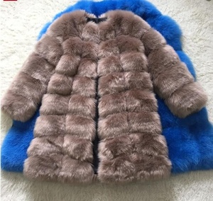 <span class=keywords><strong>Cappotto</strong></span> e Giacca in Ecopelliccia di Volpe <span class=keywords><strong>Marrone</strong></span> Stile Vintage, Lungo con Girocollo di Ottima Qualità per Donna, Decorazione con Motivo Drappeggiato, Novità Invernale in Saldo - Product Image 4