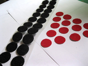 gancio e anello adesivo - Product Image 1