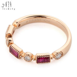 Anillo de boda de oro rosa de 18 quilates, personalizado, Corazón - Product Image 2