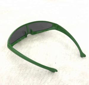 2018 New CyclopsサニーサングラスサングラスクールスペースエイリアンパーティーPCプラスチックミラープライベートラベルサングラスユニセックスSブラック - Product Image 3