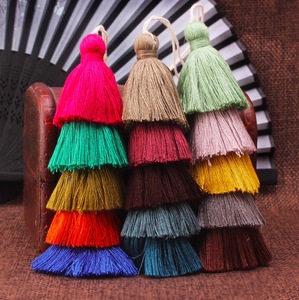 Venta al por mayor 12,5 cm Multicolor 5 capas borla con lazo decorativo borla para joyería - Product Image 4