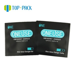 ถุงฟอยล์อะลูมิเนียมพิมพ์กราเวียร์แบบกำหนดเอง ปิดผนึก 3 ด้าน มีหน้าต่าง ป้องกันความชื้น ผิวด้าน สำหรับบรรจุภัณฑ์เครื่องชาร์จแบบใช้ครั้งเดียว - Product Image 1