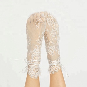 Calzini Sexy in Pizzo <span class=keywords><strong>a</strong></span> <span class=keywords><strong>Rete</strong></span> Trasparente alla Caviglia <span class=keywords><strong>per</strong></span> Donna e Ragazza alla Moda - Product Image 2