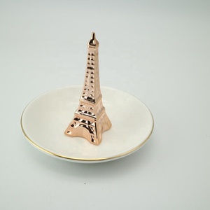 Plato Redondo de Cerámica Personalizado con <span class=keywords><strong>Torre</strong></span> <span class=keywords><strong>Eiffel</strong></span> Dorada para Decoración - Product Image 1