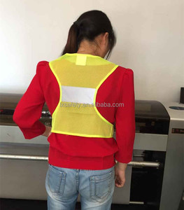 سترة جري وردية عالية الوضوح مع جيب مخصصة - Product Image 6