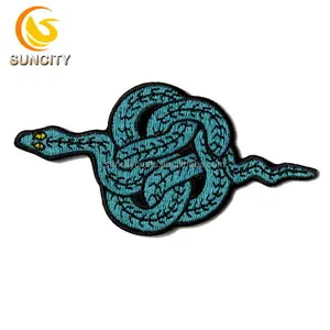 2018 Best Selling Oem Ontwerp Sequin Snake Patch Iron-0n Borduurwerk Badge Voor Kleding