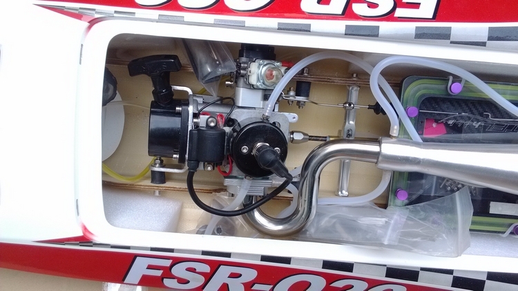 TFL RCボート 26CC 深V型 ガソリンエンジン フィブerglassハル