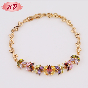 새로운 모델 디자인 여성용 컬러풀한 꽃잎 모양 지르콘 크리스탈 18K 금 팔찌 - Product Image 1