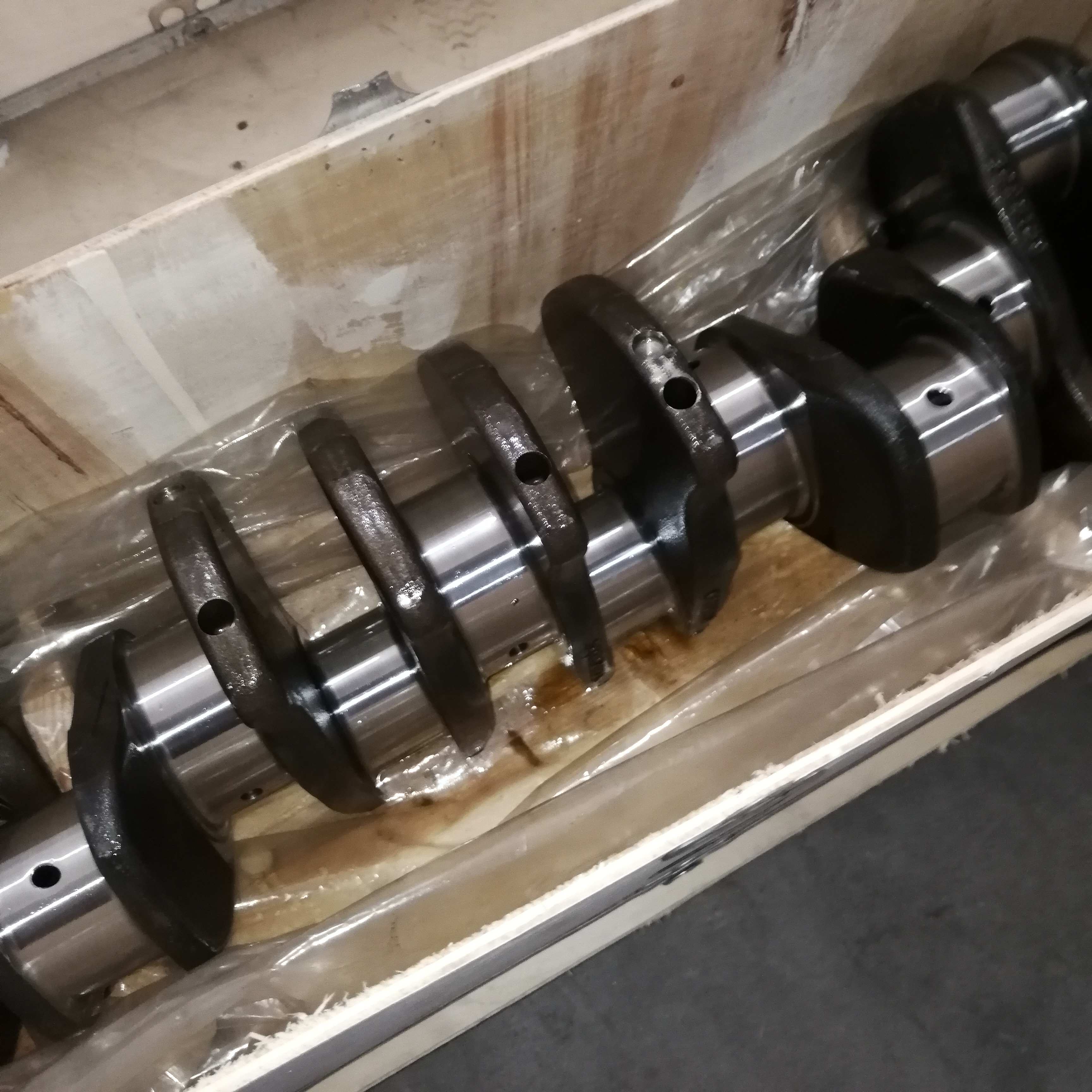 Crankshaft 3974538 for Cummins 6ISDE QSB6.7 Engines