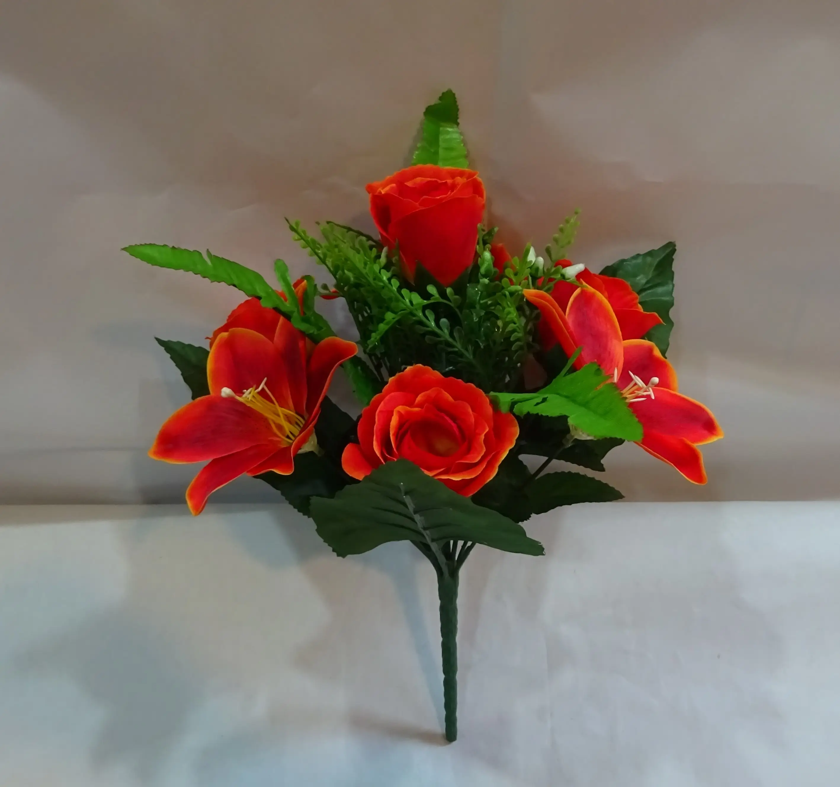 123HY036-10 10 têtes Rouge artificielle fleur de lys tigre mélange rose bouquet de fleurs