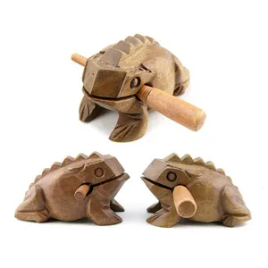 手彫り木製クラフトカエル像
