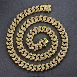 KRKC&CO 14k Oro Hip Hop Cadena Cubana de 12mm 18 Pulgadas - Product Image 4