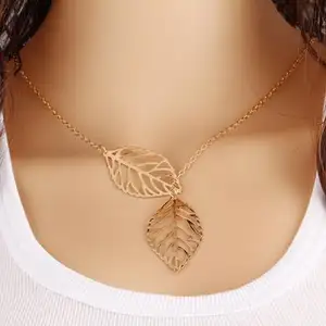 Wholesale Zinc Alloy Jewelry Necklace with clasp and Leaf pendant necklace 622159