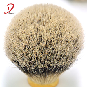 Pinceau à raser en poils de <span class=keywords><strong>blaireau</strong></span> de bonne qualité avec manche en <span class=keywords><strong>bois</strong></span>/résine, nœuds de poils de <span class=keywords><strong>blaireau</strong></span> Silvertip en provenance du Hebei - Product Image 5
