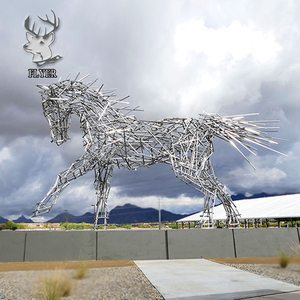 Statua di Cavallo Astratta in Acciaio Inossidabile a Grandezza Naturale dal Design Moderno - Product Image 2