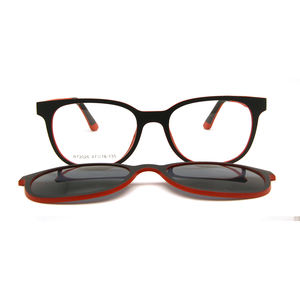 Clip polarizzata alla moda per bambini e bambini in Italia Design Uv400 occhiali da sole - Product Image 1