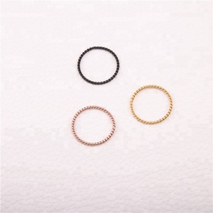 मिठाइयां मिनी महिलाओं 316L सर्जिकल इस्पात मोड़ के छल्ले बैंड चीन से आयात गहने Minimalist आभूषण - Product Image 2