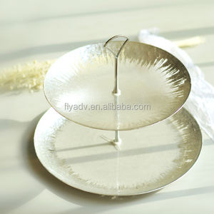 Platos <span class=keywords><strong>de</strong></span> vidrio decorativos con lámina <span class=keywords><strong>de</strong></span> oro al por mayor, platos con borde dorado, soporte redondo <span class=keywords><strong>de</strong></span> 3 niveles para tartas con cepillo <span class=keywords><strong>de</strong></span> <span class=keywords><strong>acero</strong></span> <span class=keywords><strong>inoxidable</strong></span> - Product Image 4