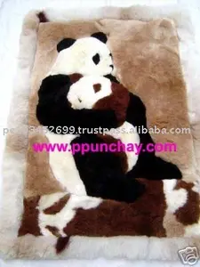 Alfombra moderna de lana con mechones en 3D, alfombra de alpaca de 39x27 "de Perú con diseño de Panda para uso en el dormitorio o la sala de estar del hogar - Product Image 1