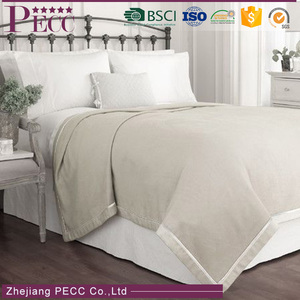 C-WDF-044 Gruesa Lastest 5 Star Hotel Barato Edredón Grueso Edredón <span class=keywords><strong>De</strong></span> <span class=keywords><strong>Plumas</strong></span> - Product Image 3
