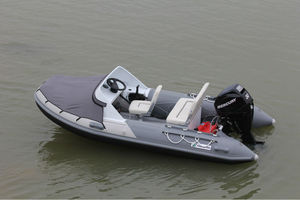2015 Made - in - China usine <span class=keywords><strong>prix</strong></span> coque rigide en fiber <span class=keywords><strong>de</strong></span> verre gonflable FRP bateaux moteur <span class=keywords><strong>hors</strong></span> - bord - Product Image 2