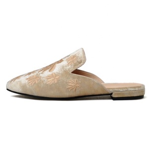 <span class=keywords><strong>Scarpe</strong></span> piatte <span class=keywords><strong>da</strong></span> donna <span class=keywords><strong>comode</strong></span> con punta ricamata di nuovo design - Product Image 3