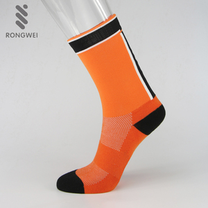 Commercio all'ingrosso Bici di Riciclaggio di <span class=keywords><strong>Equitazione</strong></span> Calzino Logo Personalizzato Calzini Ciclismo - Product Image 2