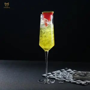 Bicchieri da vino in cristallo con flauti di Champagne da 250ml perfetti per matrimoni, feste e Bar, realizzati in puro vetro al 100%