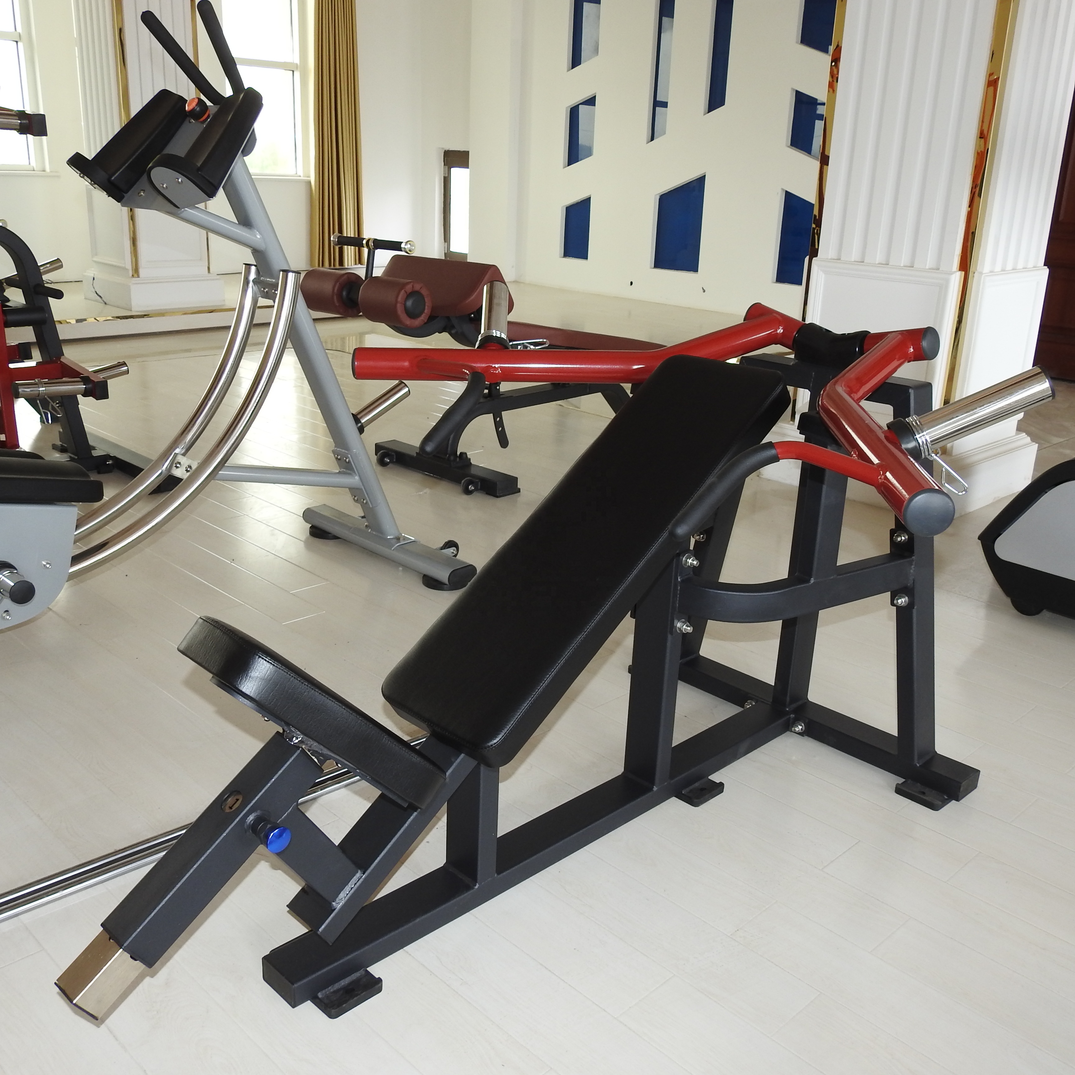 Тренажер Chest Incline