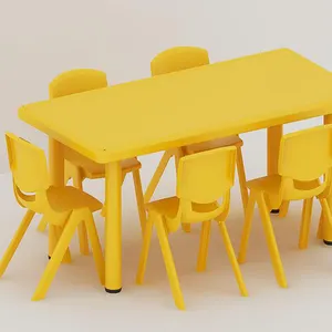 Lo Studio i bambini di Scuola Materna Per Bambini Tavoli E Bambini Sedie di Plastica di Legno