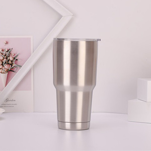 Bebas BPA <span class=keywords><strong>30</strong></span> <span class=keywords><strong>Oz.</strong></span> Gelas baja tahan karat terisolasi vakum dinding ganda dengan Logo kustom untuk hadiah bisnis cangkir/cangkir perjalanan