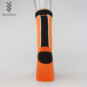 Commercio all'ingrosso Bici di Riciclaggio di <span class=keywords><strong>Equitazione</strong></span> Calzino Logo Personalizzato Calzini Ciclismo - Product Image 5