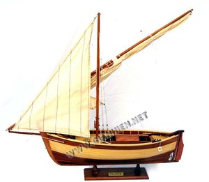 FILUCHE Maquette de Bateau Artisanal en Bois Accessoire Jouet Gonflable Élégant - Product Image 1