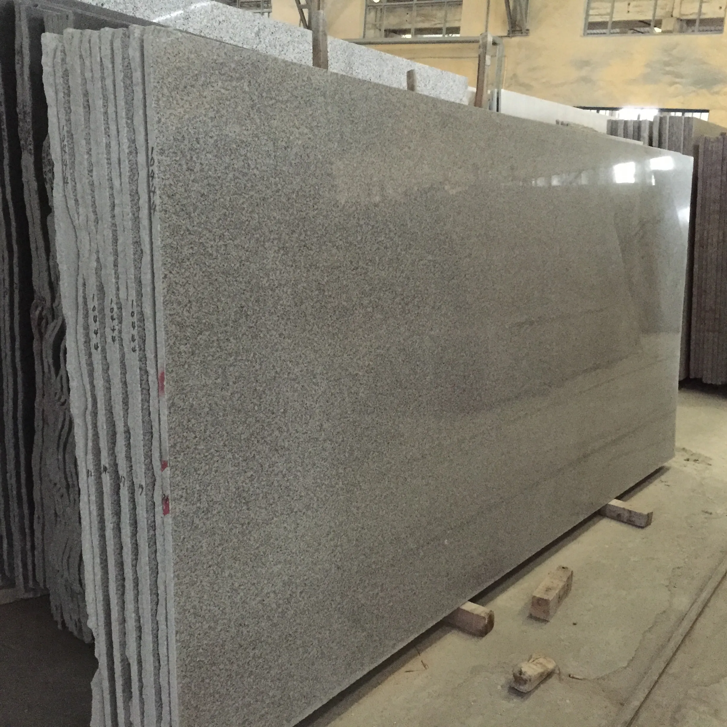 Goedkope prijs licht grijs graniet g603 gepolijst big half platen 2 cm 3 cm straatsteen